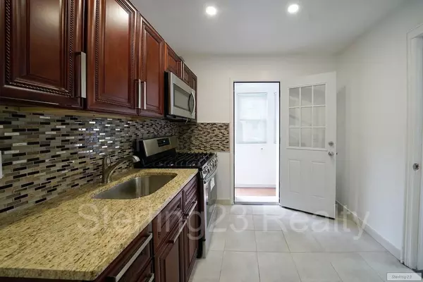 3 bedrooms apartment for rent in Astoria - Queens, New York