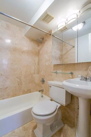 2 bedrooms apartment for rent in Lower East Side - Manhattan, New York