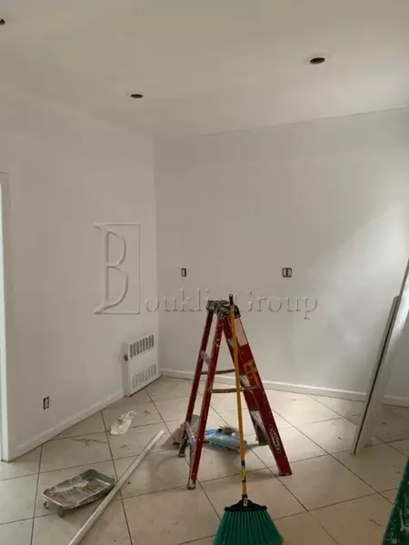 4 bedrooms apartment for rent in Astoria - Queens, New York