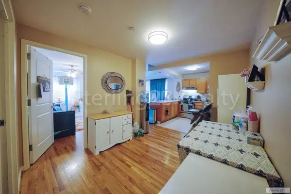 2 bedrooms apartment for rent in Astoria - Queens, New York