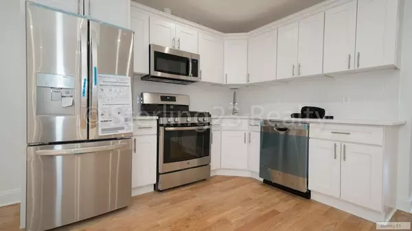 3 bedrooms apartment for rent in Astoria - Queens, New York