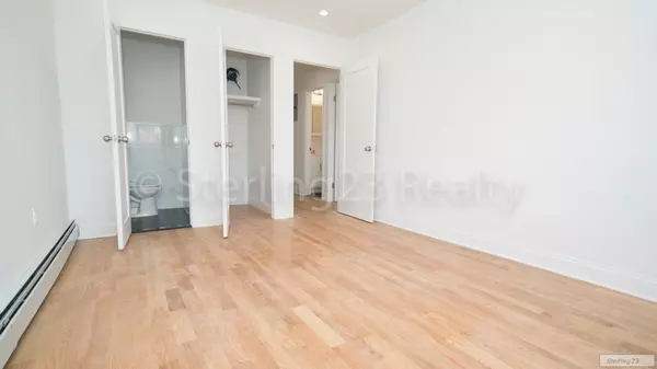 3 bedrooms apartment for rent in Astoria - Queens, New York