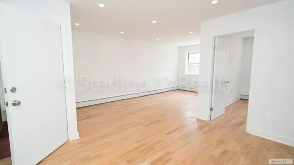 3 bedrooms apartment for rent in Astoria - Queens, New York