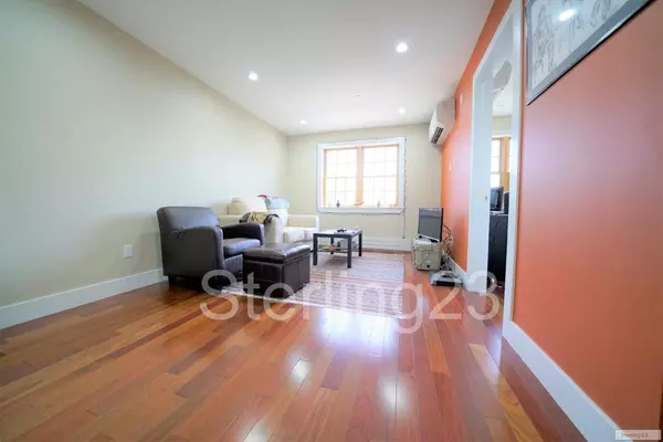 3 bedrooms apartment for rent in Astoria - Queens, New York