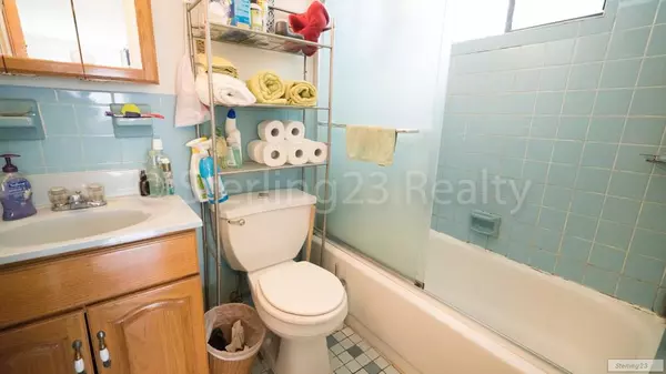 3 bedrooms apartment for rent in Astoria - Queens, New York
