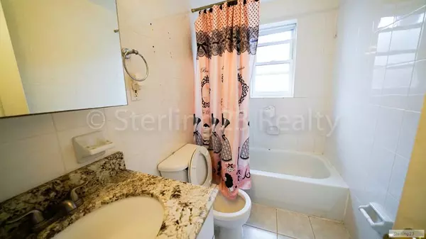 3 bedrooms apartment for rent in Astoria - Queens, New York