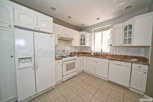 2 bedrooms apartment for rent in Sunnyside - Queens, New York