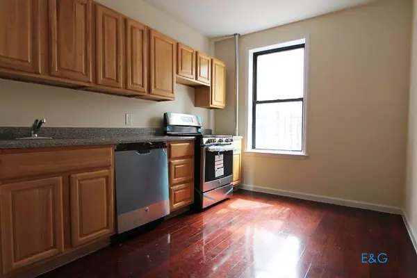 4 bedrooms apartment for rent in Washington Heights - Manhattan, New York