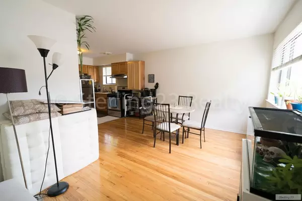 3 bedrooms apartment for rent in Astoria - Queens, New York