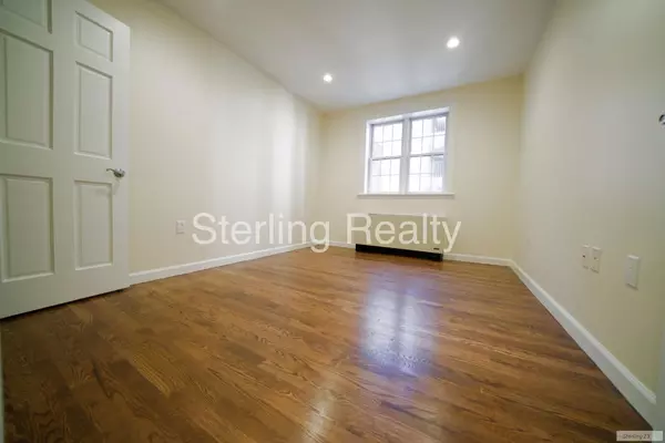 2 bedrooms apartment for rent in Astoria - Queens, New York