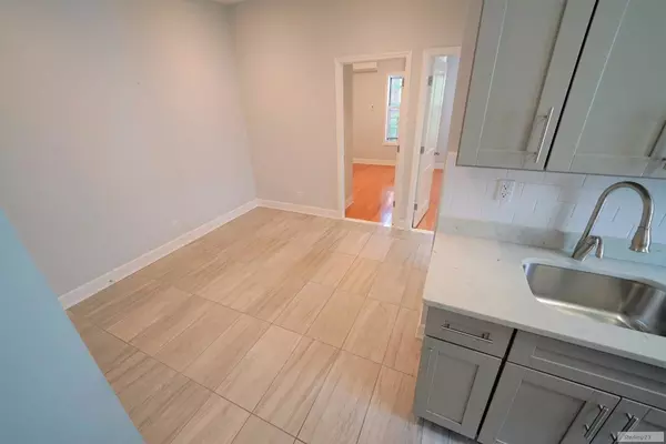2 bedrooms apartment for rent in Astoria - Queens, New York