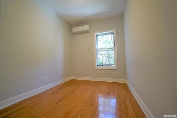 2 bedrooms apartment for rent in Astoria - Queens, New York