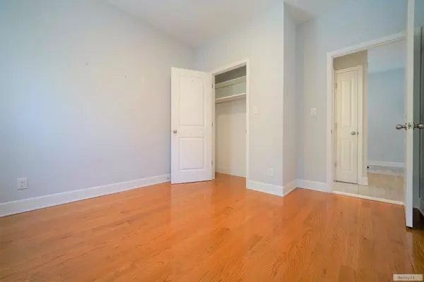 2 bedrooms apartment for rent in Astoria - Queens, New York
