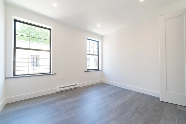 4 bedrooms apartment for rent in Kew Gardens - Queens, New York