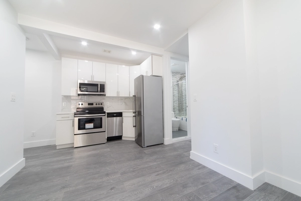 3 bedrooms apartment for rent in Kew Gardens - Queens, New York