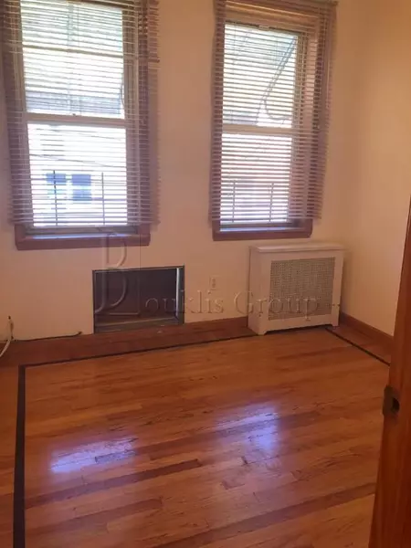 3 bedrooms apartment for rent in Astoria - Queens, New York