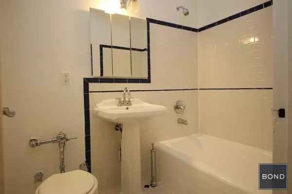 Studio Apartment for rent in Astoria - Queens, New York