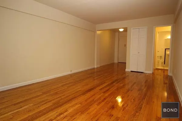 Studio Apartment for rent in Astoria - Queens, New York