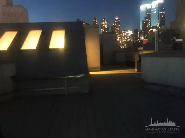 3 bedrooms apartment for rent in Midtown West - Manhattan, New York