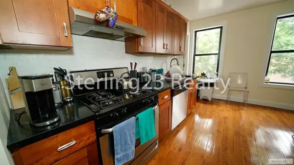 3 bedrooms apartment for rent in Astoria - Queens, New York