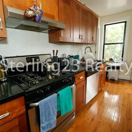 3 bedrooms apartment for rent in Astoria - Queens, New York