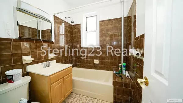 3 bedrooms apartment for rent in Astoria - Queens, New York