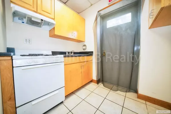 4 bedrooms apartment for rent in Astoria - Queens, New York