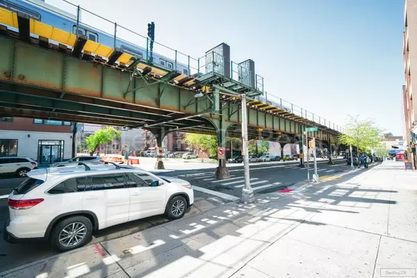 4 bedrooms apartment for rent in Astoria - Queens, New York