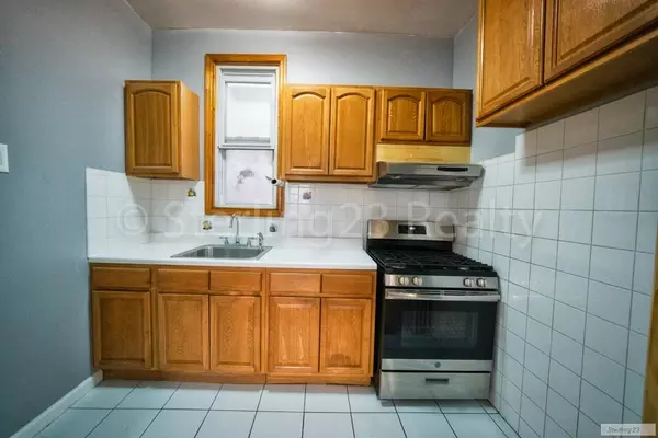 4 bedrooms apartment for rent in Astoria - Queens, New York