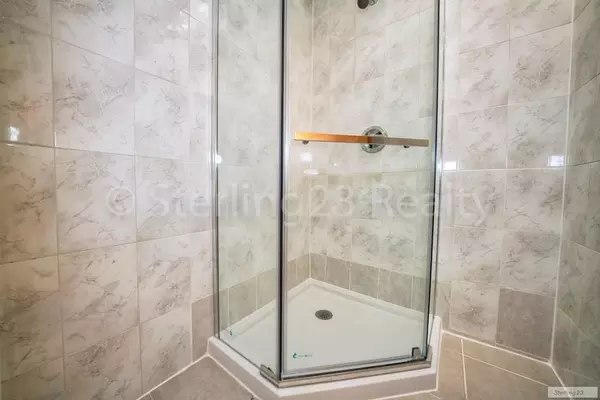 4 bedrooms apartment for rent in Astoria - Queens, New York