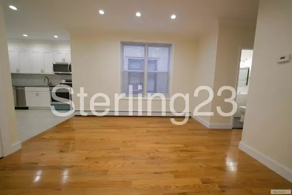 3 bedrooms apartment for rent in Astoria - Queens, New York