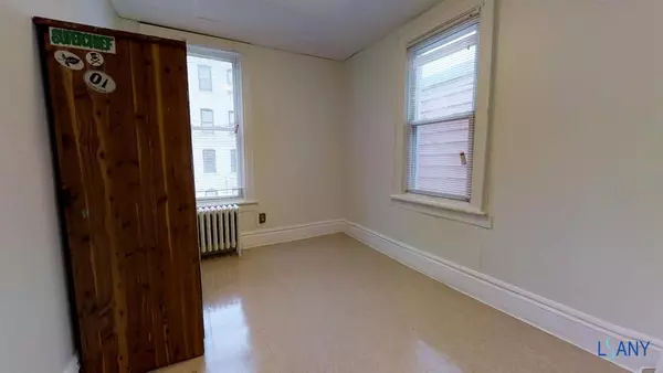 3 bedrooms apartment for rent in Belmont - The Bronx, New York