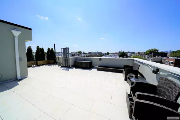 3 bedrooms apartment for rent in Astoria - Queens, New York