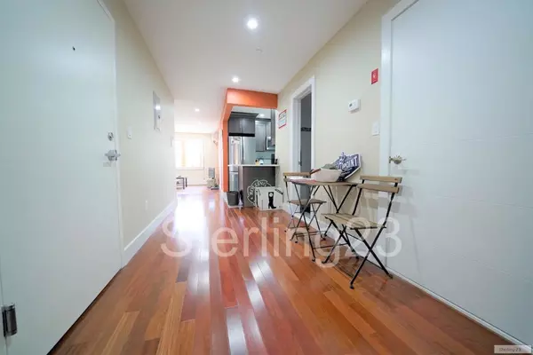 3 bedrooms apartment for rent in Astoria - Queens, New York