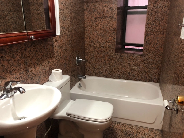 3 bedrooms apartment for rent in Upper East Side - Manhattan, New York