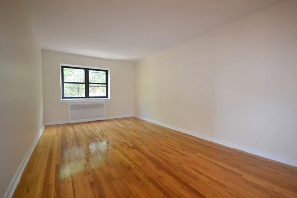 2 bedrooms apartment for rent in Kew Gardens - Queens, New York