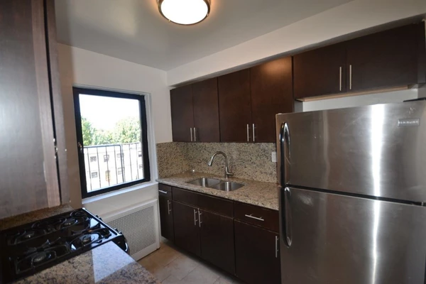 2 bedrooms apartment for rent in Kew Gardens - Queens, New York