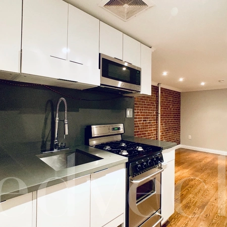 4 bedrooms apartment for rent in East Village - Manhattan, New York