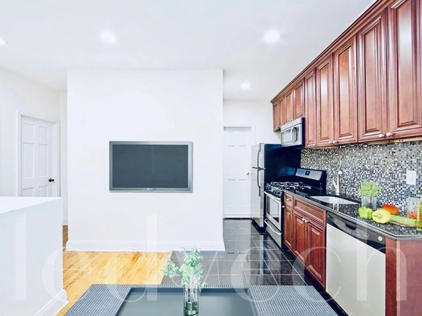 5 bedrooms apartment for rent in East Village - Manhattan, New York