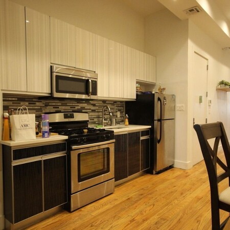 2 bedrooms apartment for rent in Astoria - Queens, New York