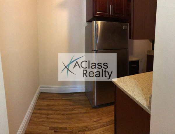 3 bedrooms apartment for rent in Astoria - Queens, New York