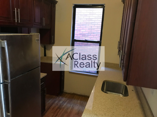 3 bedrooms apartment for rent in Astoria - Queens, New York