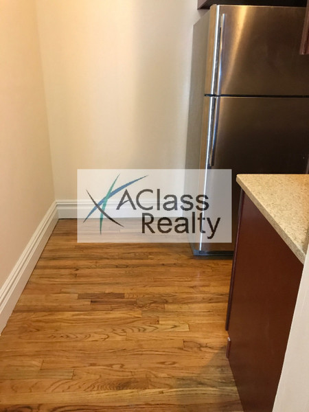 3 bedrooms apartment for rent in Astoria - Queens, New York