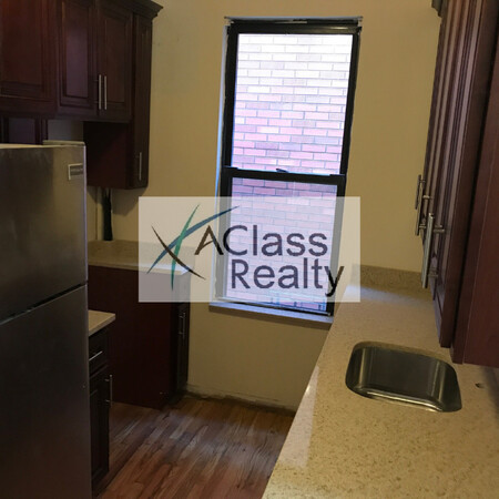 3 bedrooms apartment for rent in Astoria - Queens, New York
