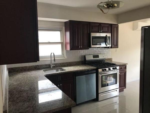 3 bedrooms apartment for rent in Astoria - Queens, New York