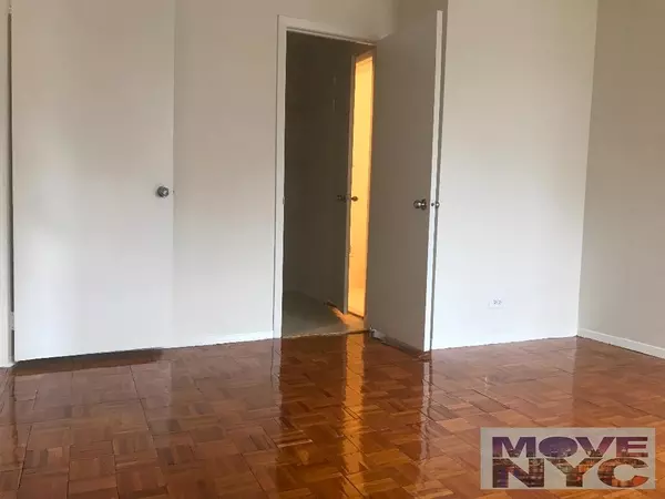 4 bedrooms apartment for rent in Midtown West - Manhattan, New York