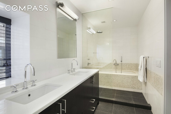 4 bedrooms apartment for rent in Midtown East - Manhattan, New York