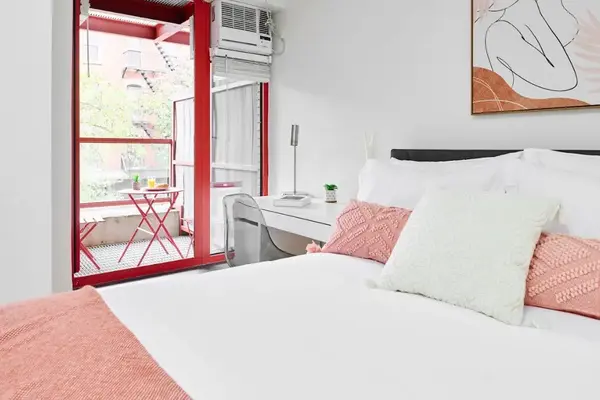 Coliving in East Village - Manhattan, New York