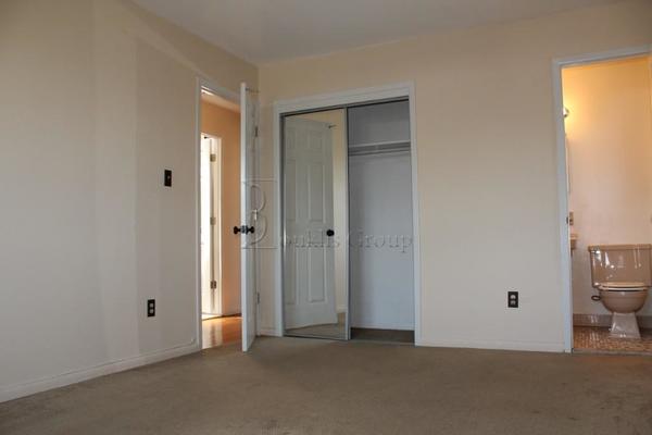 3 bedrooms apartment for rent in Astoria - Queens, New York