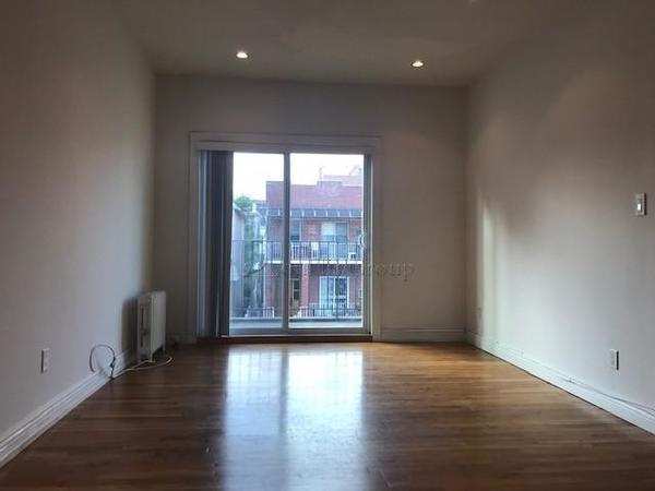 3 bedrooms apartment for rent in Astoria - Queens, New York